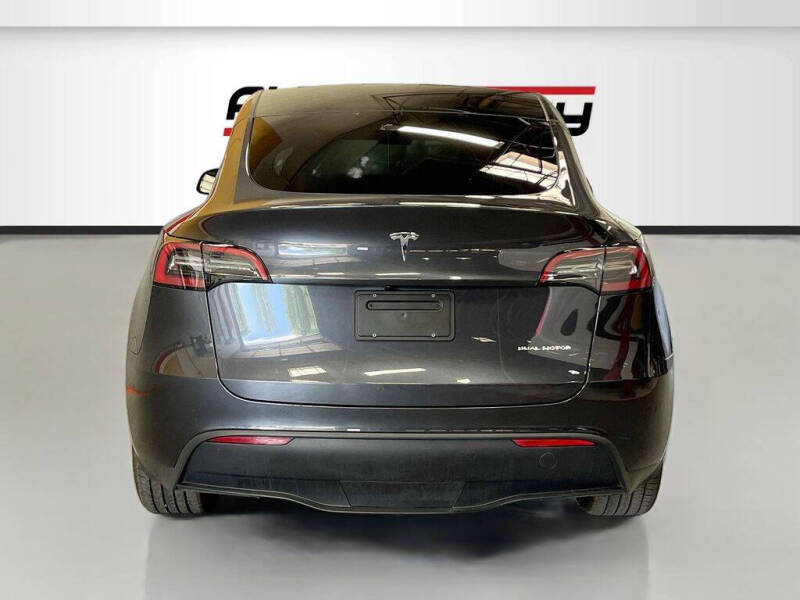 2024 Tesla Model Y Long Range