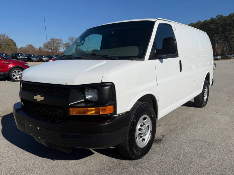 2015 Chevrolet Express Cargo Work Van's photo
