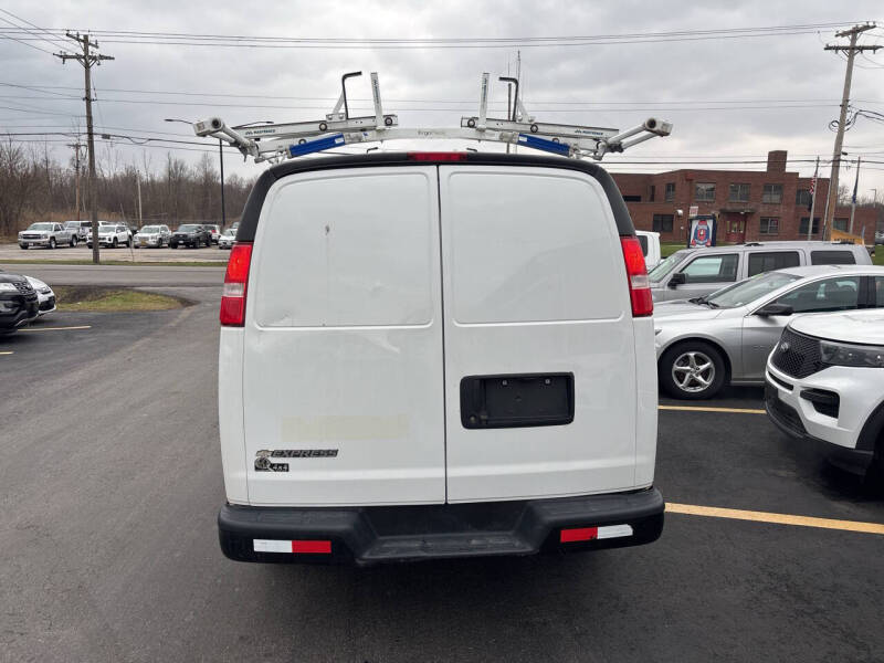 2019 Chevrolet Express 2500