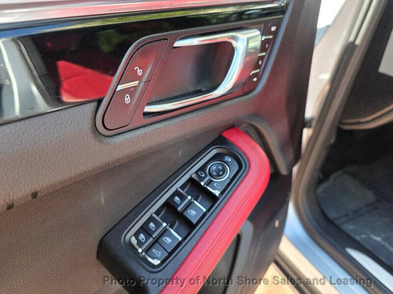 2016 Porsche Macan S