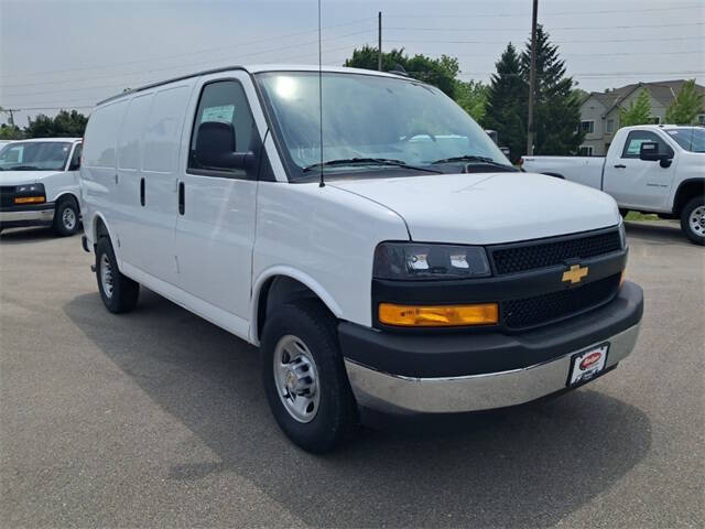 2025 Chevrolet Express 3500