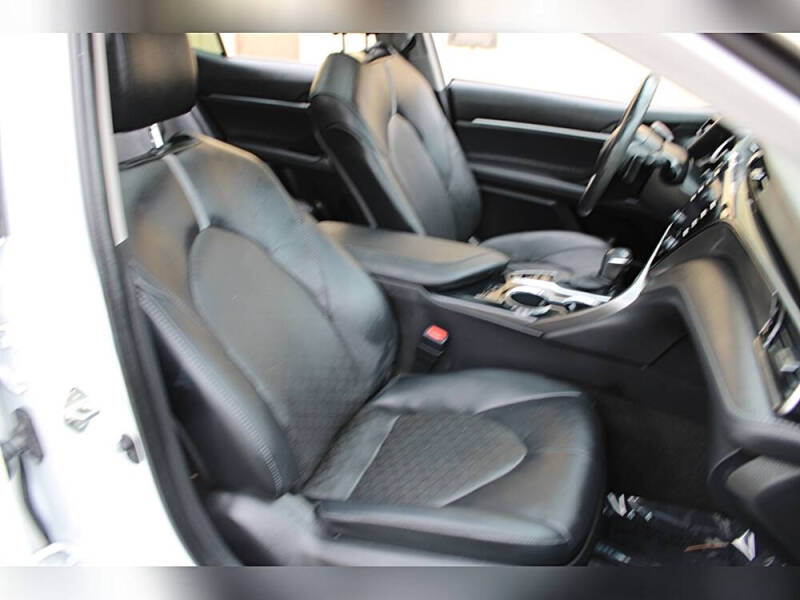 2020 Toyota Camry XSE