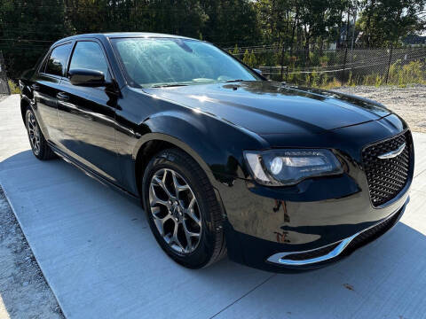 2016 Chrysler 300 for sale at Gwinnett Luxury Motors in Buford GA