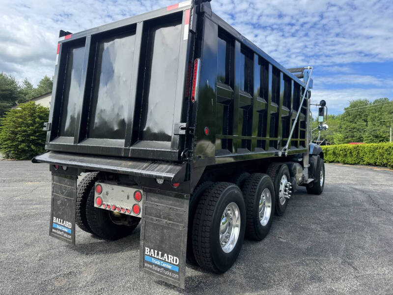 2013 Mack Granite