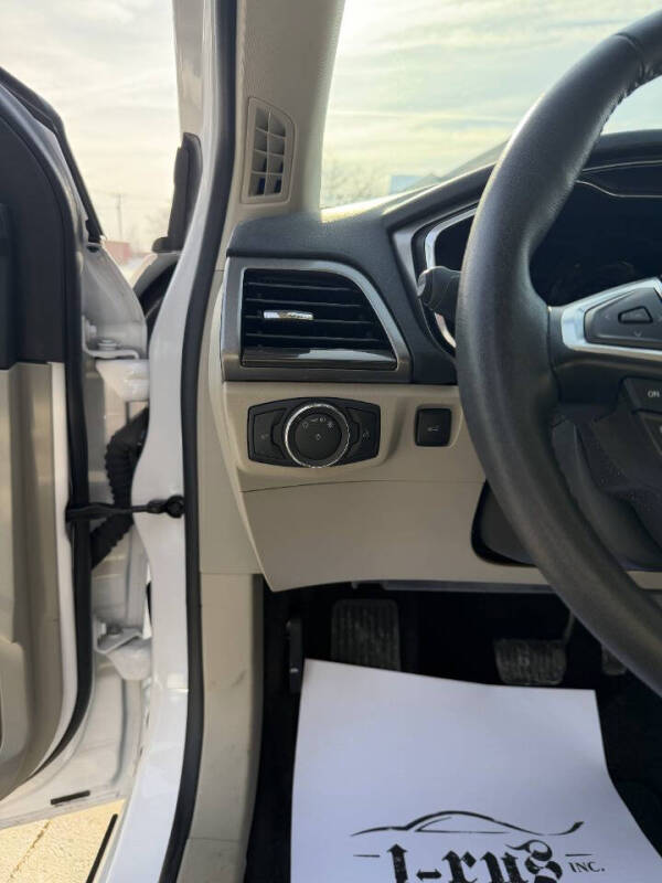 2020 Ford Fusion SEL