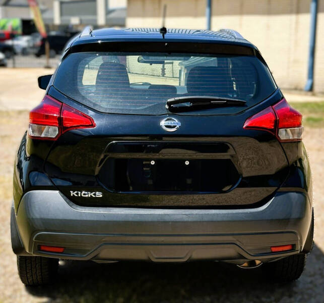 2019 Nissan Kicks S