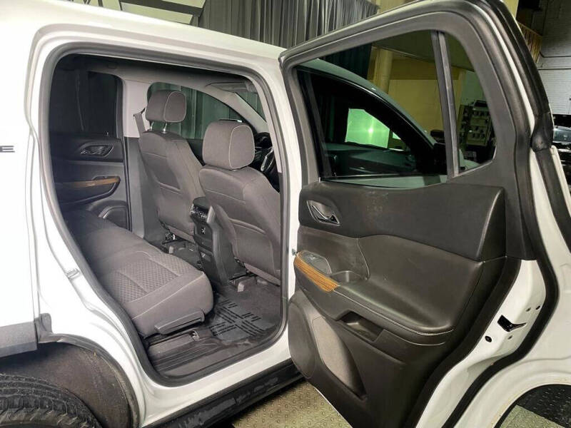 2017 GMC Acadia SLE-1