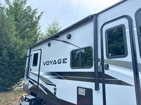 2020 Winnebago Voyage