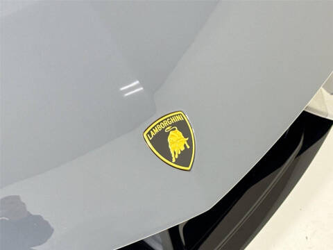 2025 Lamborghini Revuelto