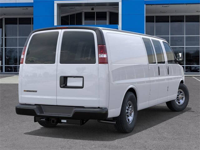 2025 Chevrolet Express 2500