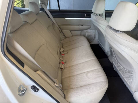 2011 Subaru Outback 2.5i Premium