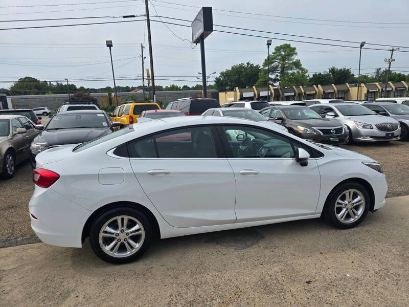 2017 Chevrolet Cruze LT Auto