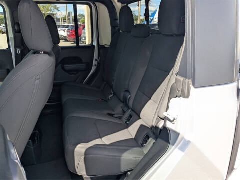 2023 Jeep Gladiator Sport