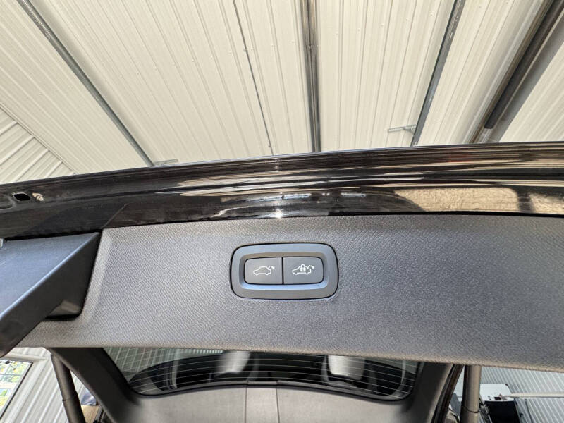 2024 Volvo XC90 B6 Core Bright Theme