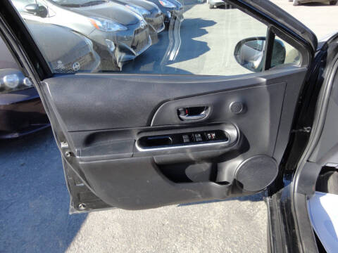 2017 Toyota Prius c Four