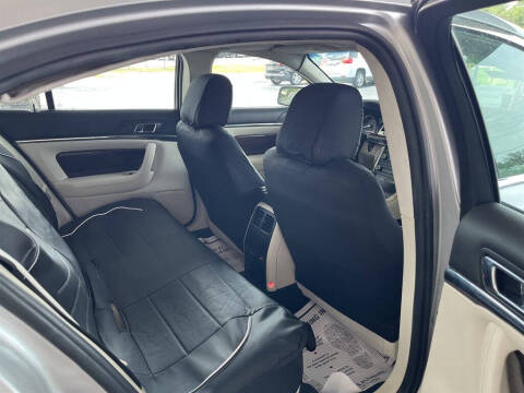 2010 Lincoln MKS