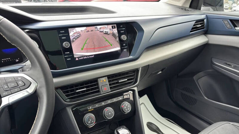 2023 Volkswagen Taos SE 4Motion