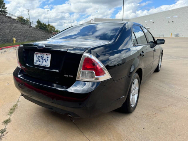 2007 Ford Fusion for sale at 10-4 AUTO GROUP LLC in Raytown, MO