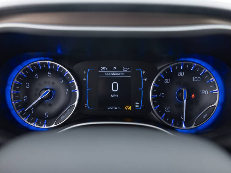 2017 Chrysler Pacifica Touring-L