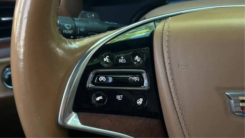 2016 Cadillac Escalade Standard