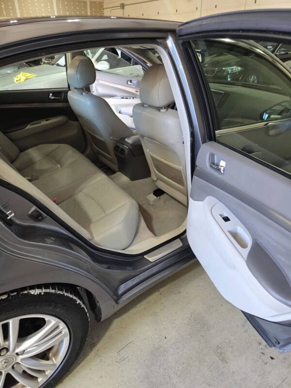 2011 Infiniti G37 Sedan Journey