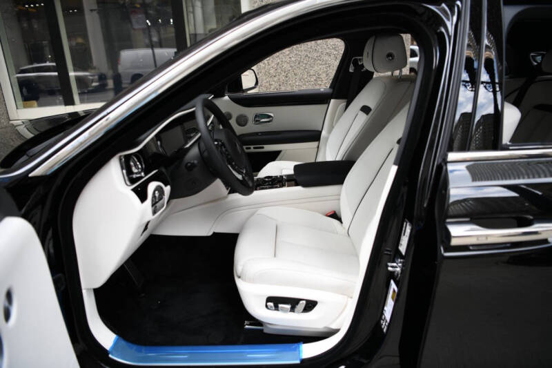 2025 Rolls-Royce Ghost