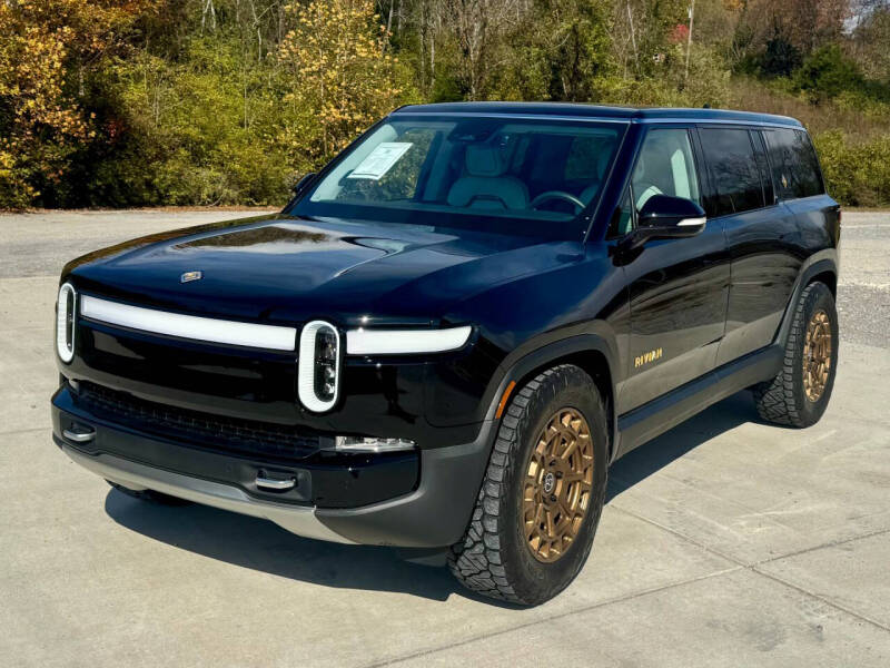 2023 Rivian R1S Adventure