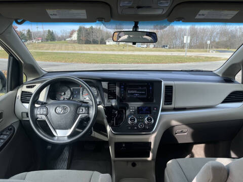 2016 Toyota Sienna L 7-Passenger