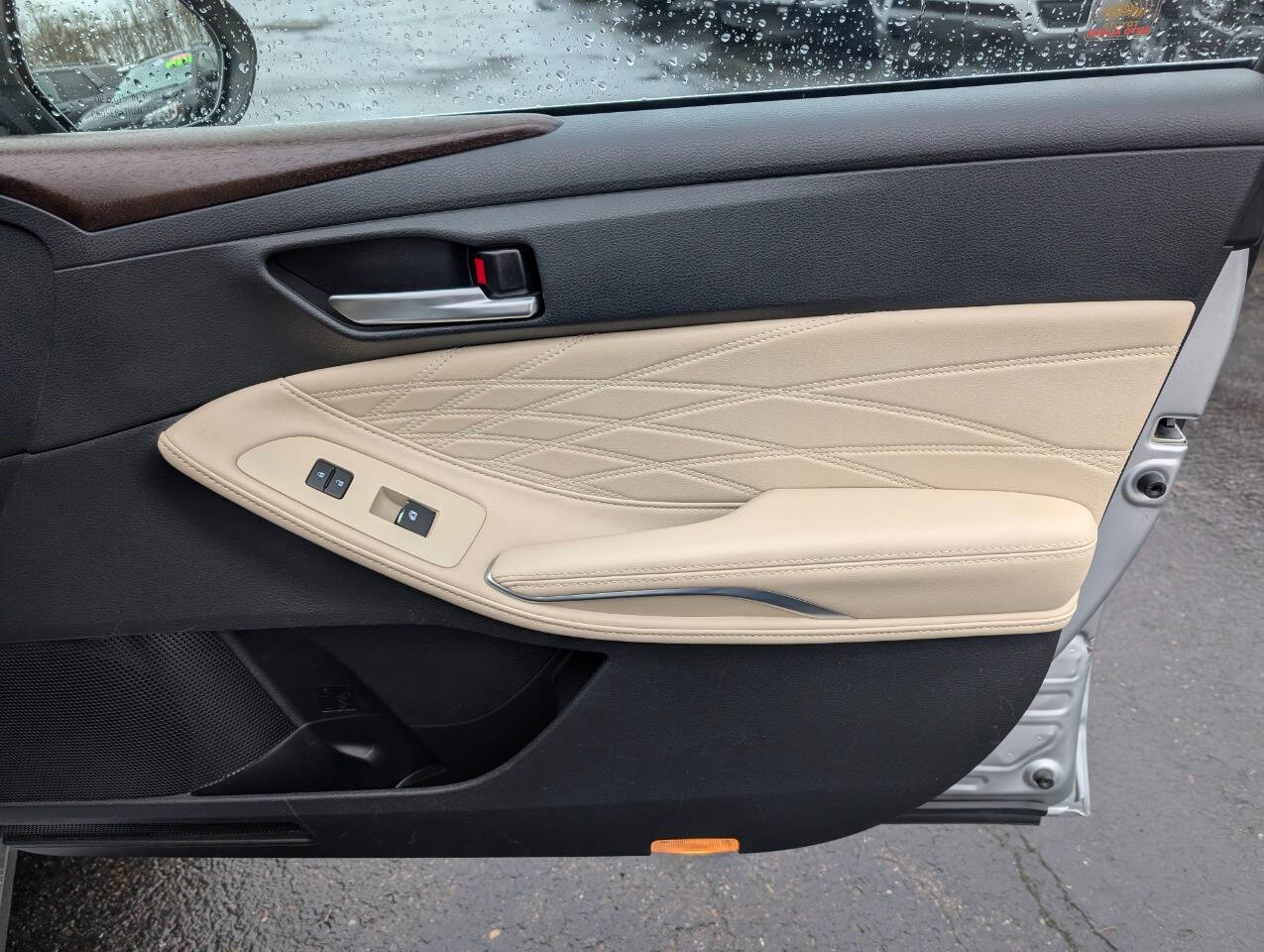 used 2019 Toyota Avalon Hybrid car, priced at $29,999