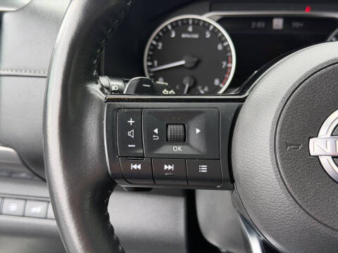 2022 Nissan Pathfinder SL