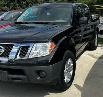 2015 Nissan Frontier S photo 2