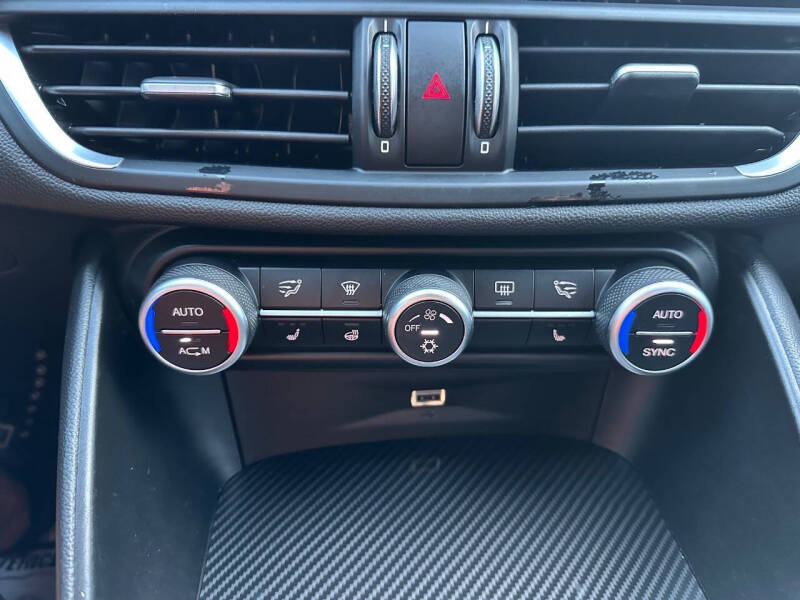 2017 Alfa Romeo Giulia Ti