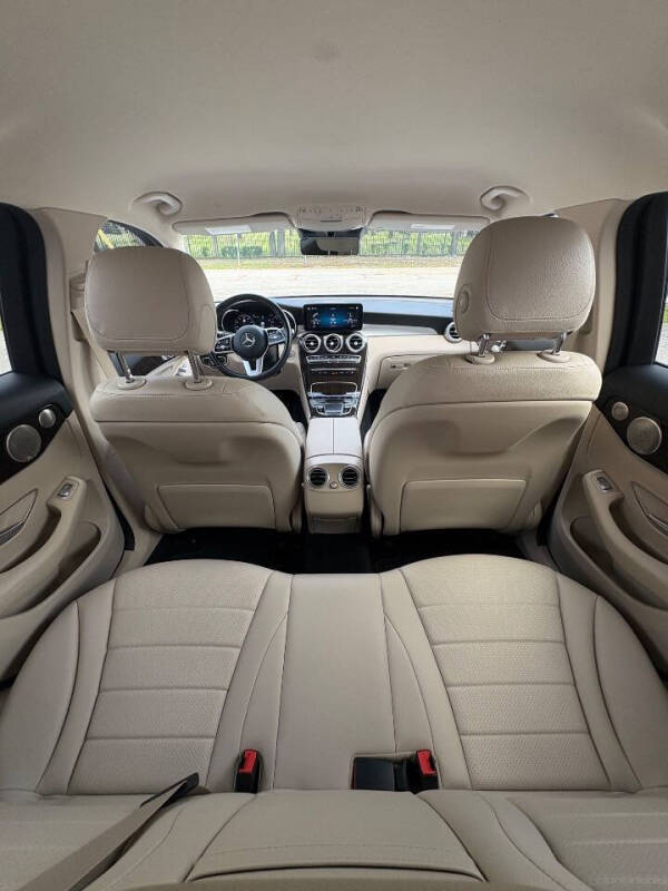 2021 Mercedes-Benz GLC GLC 300