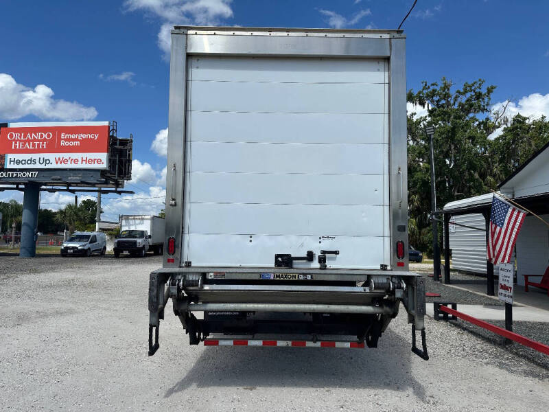 2018 Freightliner M2 106