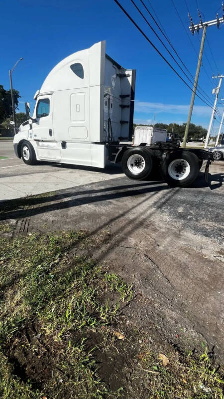 2020 Freightliner Cascadia