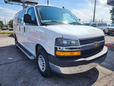 2022 Chevrolet Express 2500