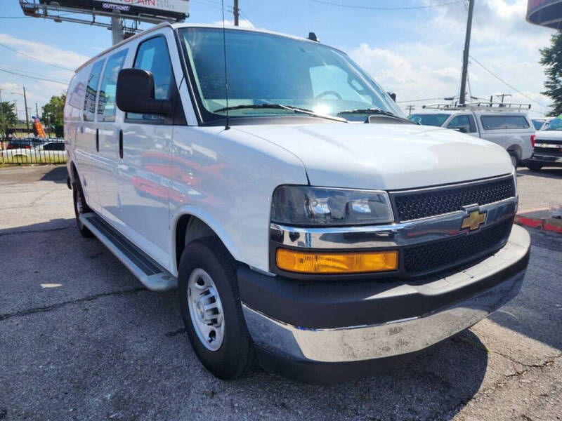 2022 Chevrolet Express 2500