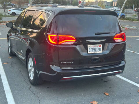 2017 Chrysler Pacifica