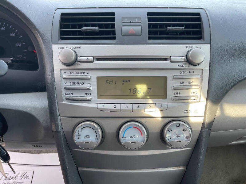 2010 Toyota Camry LE