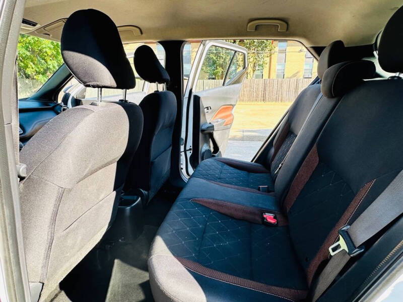 2018 Nissan Kicks SR