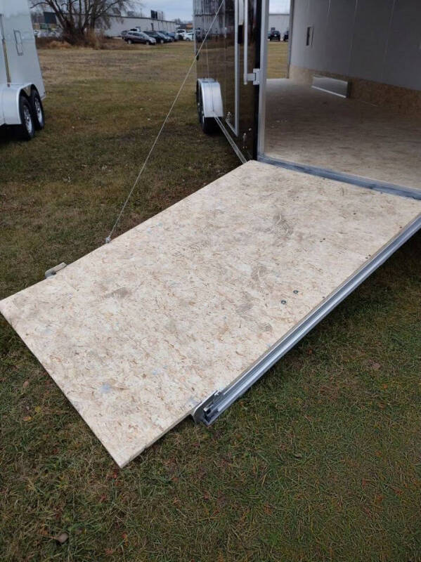 2026 Lightning Trailers LTFES724TA2