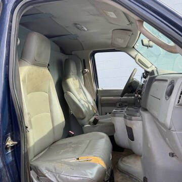 2011 Ford E-Series E-350 SD