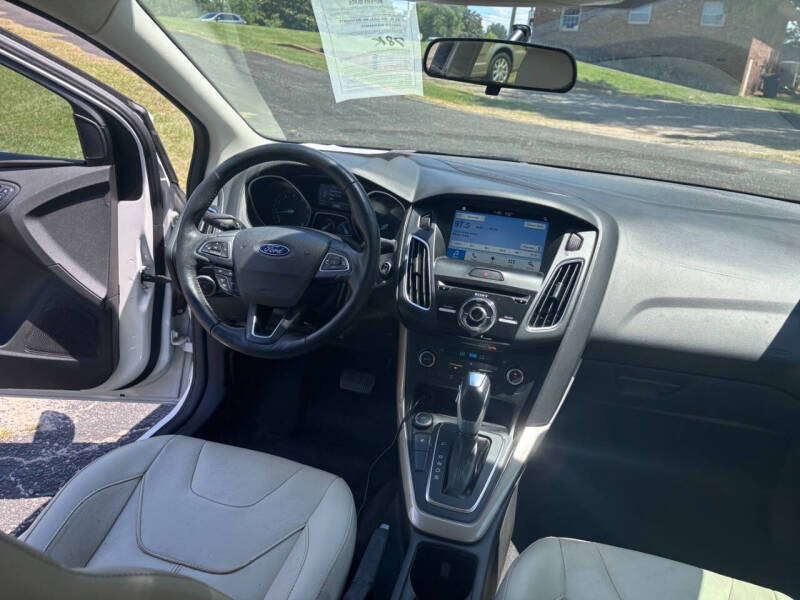 2017 Ford Focus Titanium