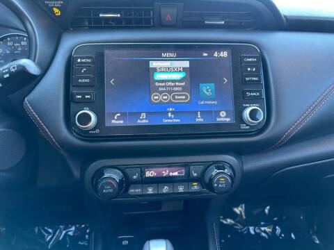 2023 Nissan Kicks SR