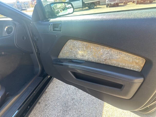 2014 Ford Mustang V6