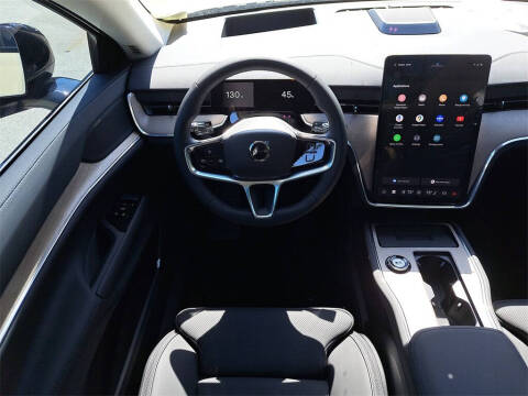 2025 Volvo EX90 Twin Performance Plus 6P