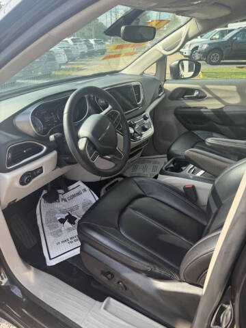 2023 Chrysler Pacifica Touring L