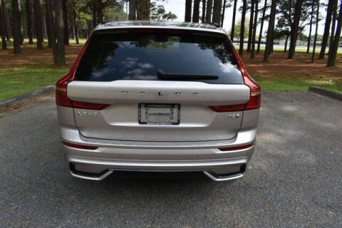 2025 Volvo XC60 T8 Plus Dark Theme