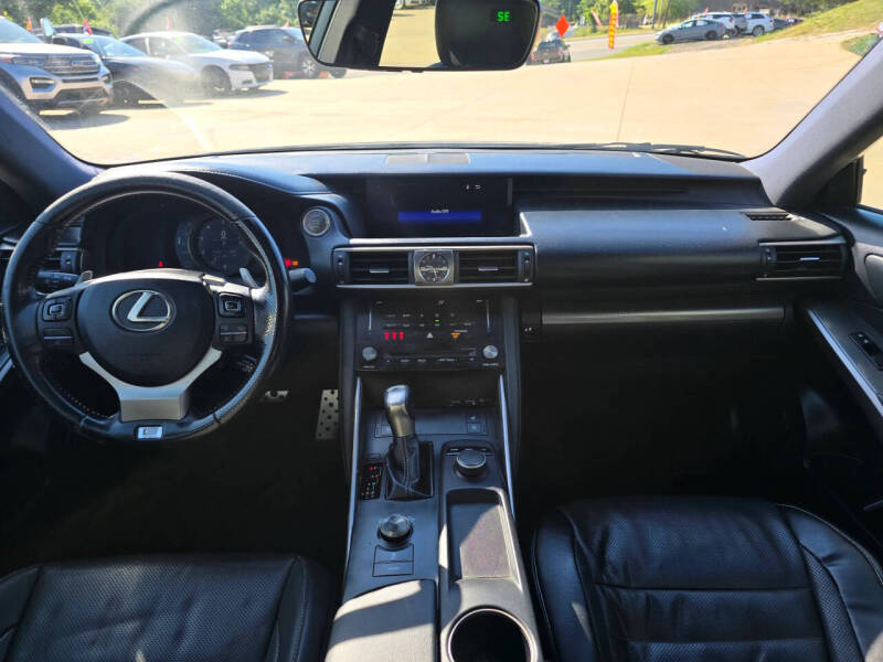 2017 Lexus IS 200t