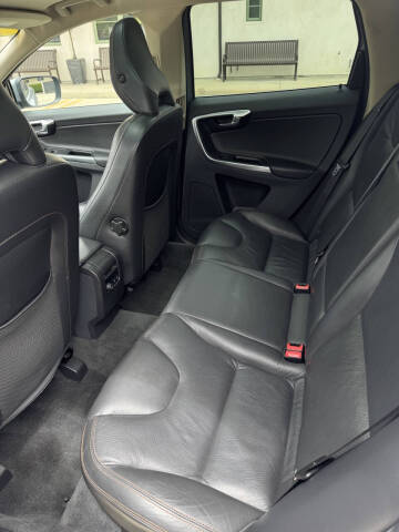 2012 Volvo XC60 3.2 Platinum